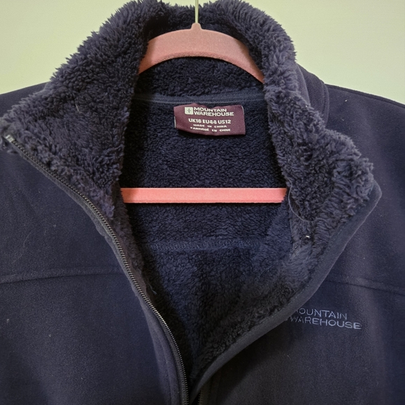 Mountain Warehouse vest - Picture 3 of 8